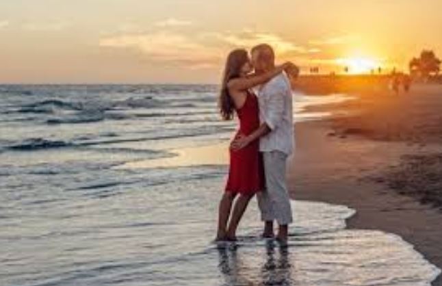 Καλοκαιρινές Σχέσεις: Γιατί συνήθως έχουν ημερομηνία λήξης;