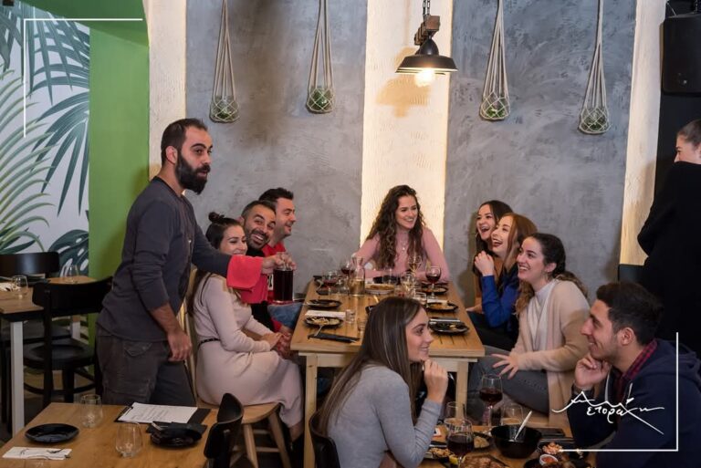 Σάββατο 28/3ώρα 22:00 Γλέντι Live